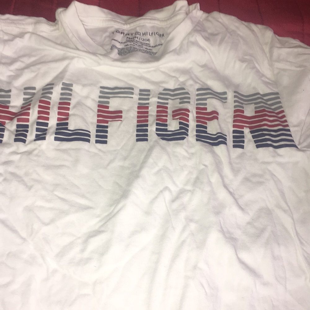 Tommy Hilfiger shirt 👕.